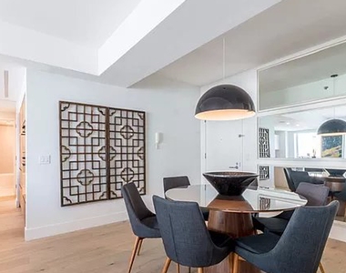446 Kent Ave - Photo Thumbnail 10