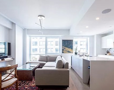 446 Kent Ave - Photo Thumbnail 5