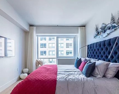 446 Kent Ave - Photo Thumbnail 3