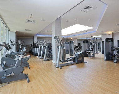 1 Renaissance Square - Photo Thumbnail 12