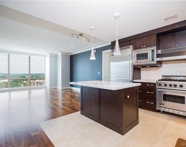1 Renaissance Square - Photo Thumbnail 1