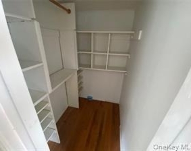 138 Eldorado Street - Photo Thumbnail 11