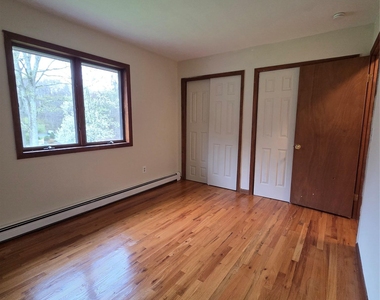 193 Overhill Road - Photo Thumbnail 7