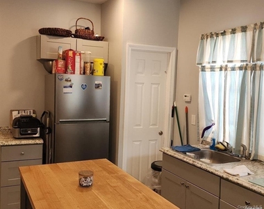 55 Bedell Street - Photo Thumbnail 2