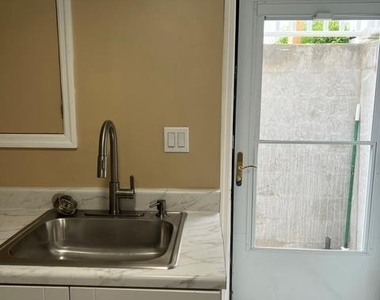 315 Cedar Court - Photo Thumbnail 2