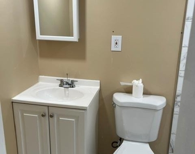 315 Cedar Court - Photo Thumbnail 7