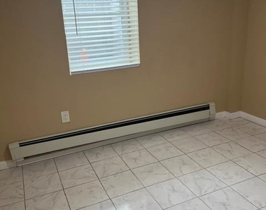 315 Cedar Court - Photo Thumbnail 10