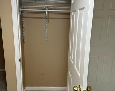 315 Cedar Court - Photo Thumbnail 11