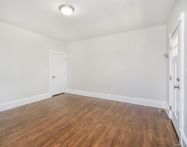 114 Sea Cliff Avenue - Photo Thumbnail 5