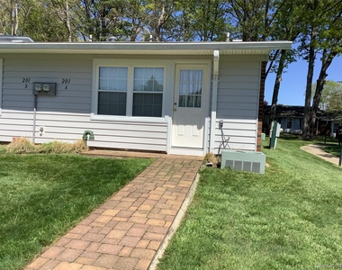201 Newcastle Court - Photo Thumbnail 7