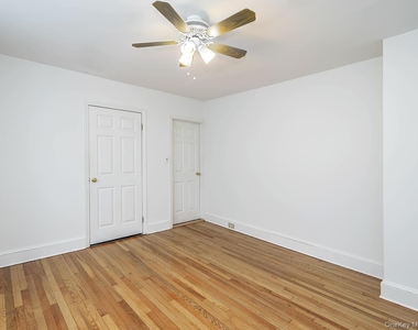 3 Smull Place - Photo Thumbnail 13