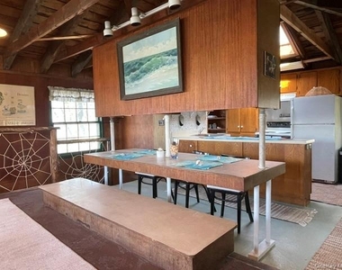 1834a Edwards Avenue - Photo Thumbnail 9