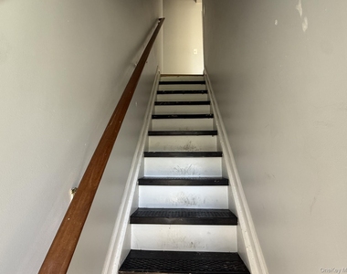 67 Main Street - Photo Thumbnail 7