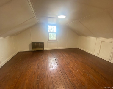 72 N Liberty Drive - Photo Thumbnail 3