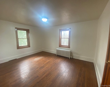 72 N Liberty Drive - Photo Thumbnail 1