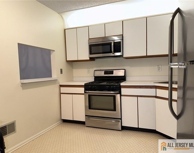 48 Crabapple Lane - Photo Thumbnail 7
