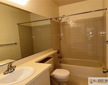 48 Crabapple Lane - Photo Thumbnail 3