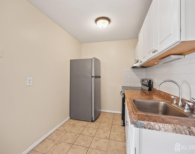 175 Buckelew Avenue - Photo Thumbnail 24