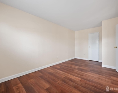 175 Buckelew Avenue - Photo Thumbnail 27
