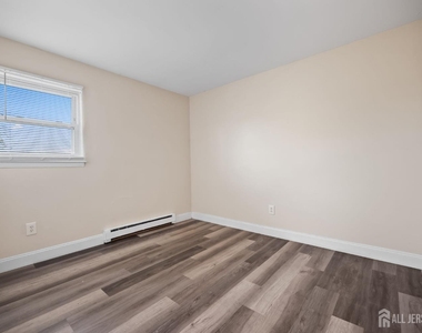 175 Buckelew Avenue - Photo Thumbnail 17