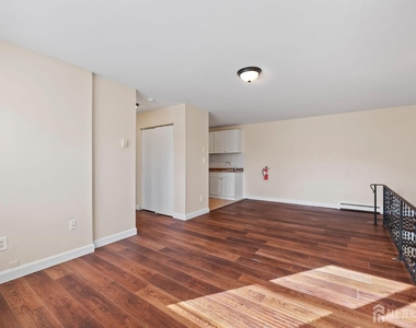 175 Buckelew Avenue - Photo Thumbnail 22