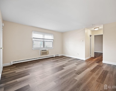 175 Buckelew Avenue - Photo Thumbnail 12