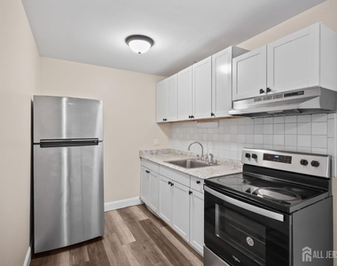 175 Buckelew Avenue - Photo Thumbnail 10