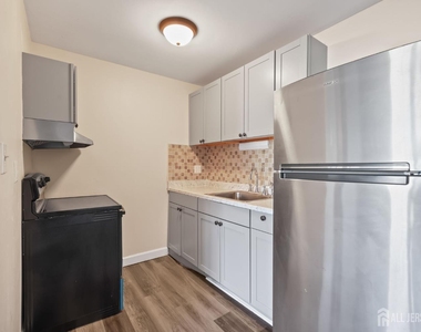 175 Buckelew Avenue - Photo Thumbnail 5