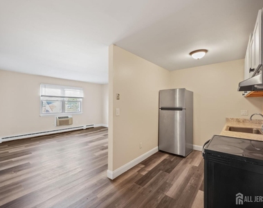 175 Buckelew Avenue - Photo Thumbnail 9