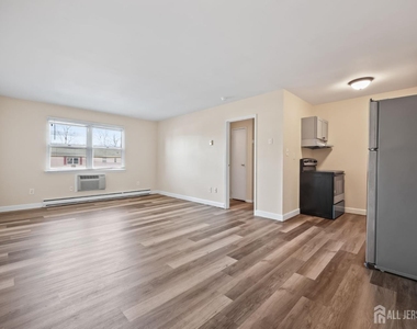 175 Buckelew Avenue - Photo Thumbnail 3