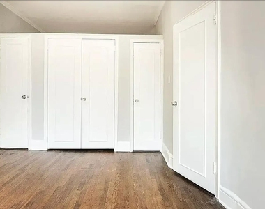 206 St Marks Avenue - Photo Thumbnail 2