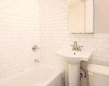 206 St Marks Avenue - Photo Thumbnail 5