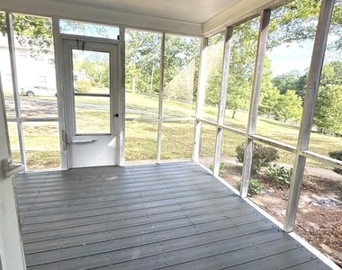 1523 Courthouse Road - Photo Thumbnail 12