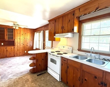 1523 Courthouse Road - Photo Thumbnail 2