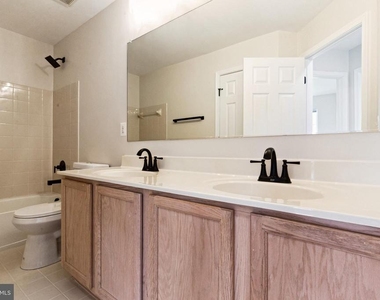 2900 Stockholm Way - Photo Thumbnail 17