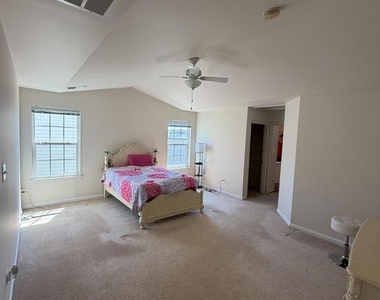 12489 Pfitzner Court - Photo Thumbnail 20