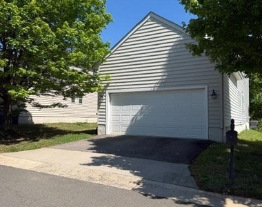 12489 Pfitzner Court - Photo Thumbnail 25