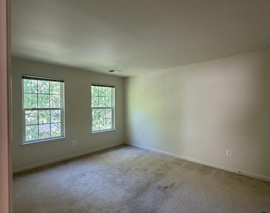 12489 Pfitzner Court - Photo Thumbnail 16