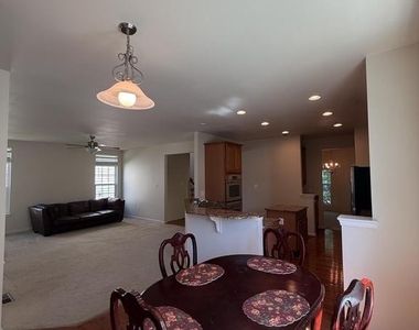 12489 Pfitzner Court - Photo Thumbnail 8