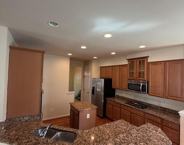 12489 Pfitzner Court - Photo Thumbnail 7