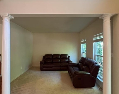 12489 Pfitzner Court - Photo Thumbnail 2