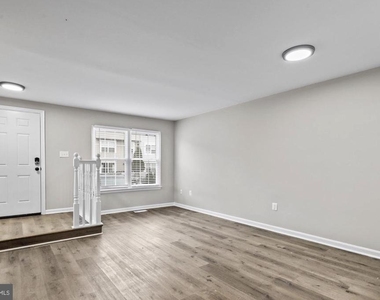 328 Moseby Court - Photo Thumbnail 2