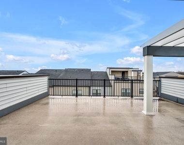 42281 Belgrave Gardens - Photo Thumbnail 3