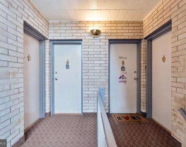 7704 Donnybrook Court - Photo Thumbnail 25