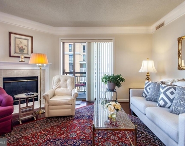 901 N Monroe Street - Photo Thumbnail 12