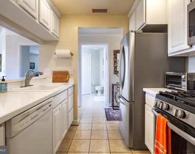 901 N Monroe Street - Photo Thumbnail 6