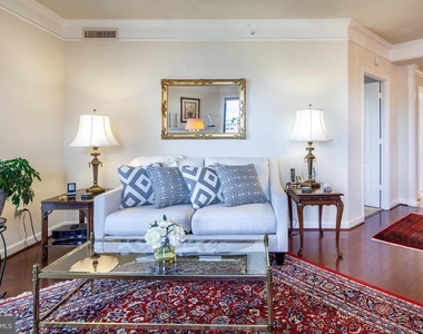 901 N Monroe Street - Photo Thumbnail 14