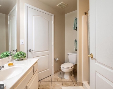 901 N Monroe Street - Photo Thumbnail 26