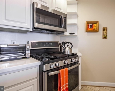 901 N Monroe Street - Photo Thumbnail 5