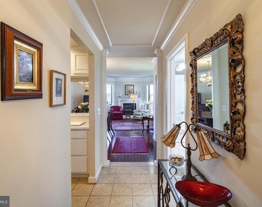901 N Monroe Street - Photo Thumbnail 1
